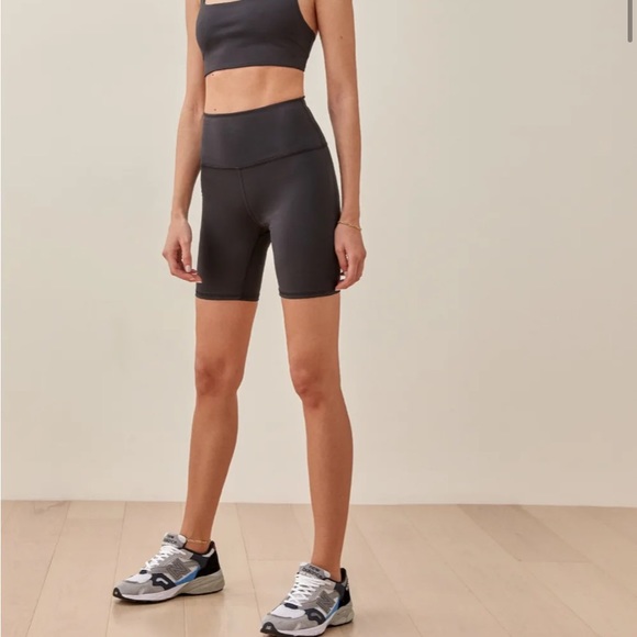 Reformation Black Ecomove High Rise 7” Bike Short - Picture 2 of 5